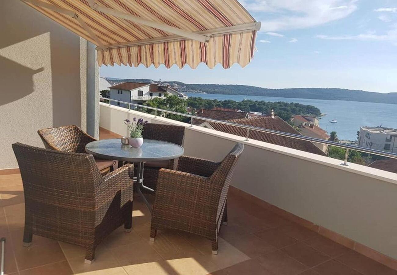 Apartments Javi - Free Private Parking Trogir Exterior photo