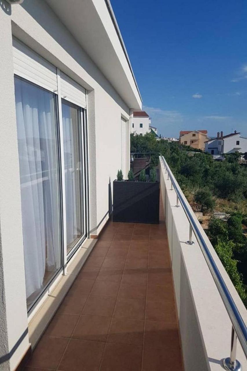 Apartments Javi - Free Private Parking Trogir Exterior photo